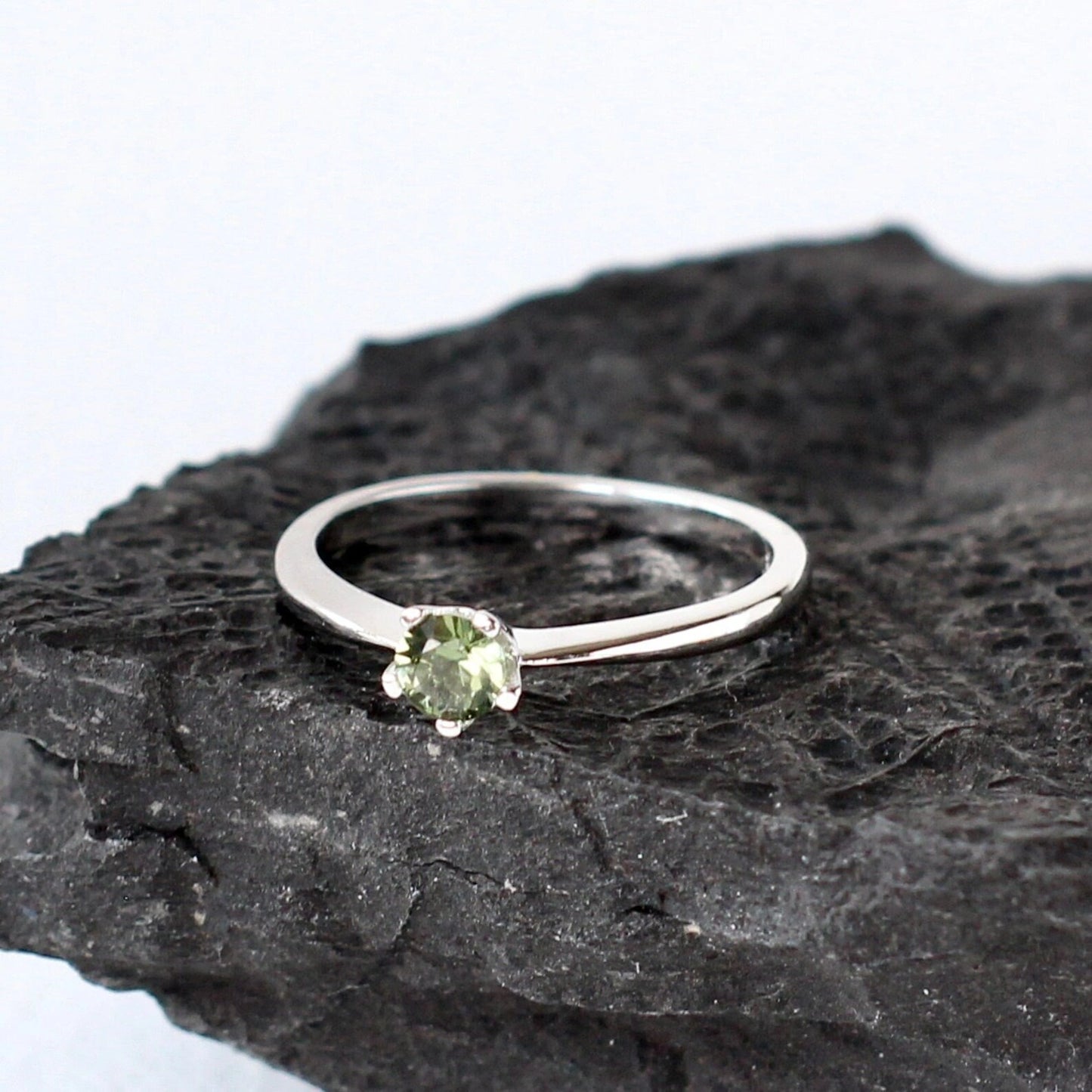 Genuine moldavite ring 4mm stone, real Moldavite ring Silver, Czech moldavite ring with certificate Moldavite jewelry Moldavite wedding ring