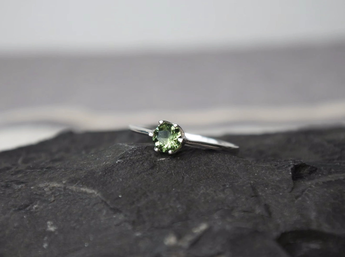 Genuine moldavite ring 5mm stone, real Moldavite ring Silver, Czech moldavite ring with certificate Moldavite jewelry Moldavite wedding ring