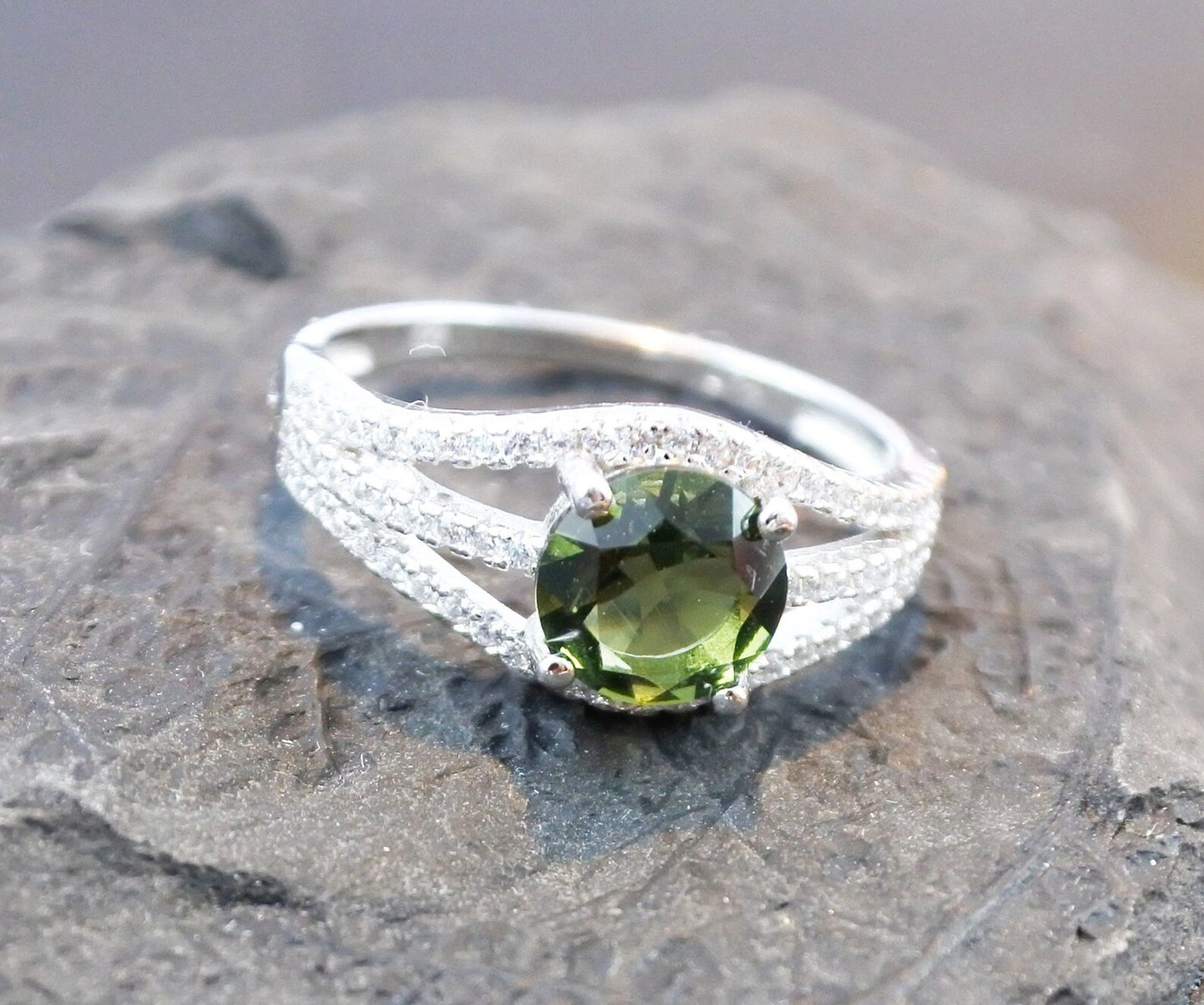 Genuine moldavite ring 7 mm stone, real Moldavite ring Silver, Czech moldavite ring with certificate Moldavite jewelry Moldavite wedding ring