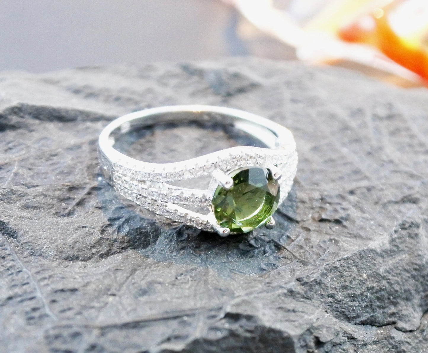 Genuine moldavite ring 7 mm stone, real Moldavite ring Silver, Czech moldavite ring with certificate Moldavite jewelry Moldavite wedding ring