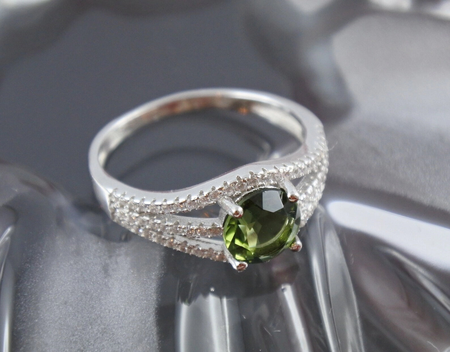 Genuine moldavite ring 7 mm stone, real Moldavite ring Silver, Czech moldavite ring with certificate Moldavite jewelry Moldavite wedding ring