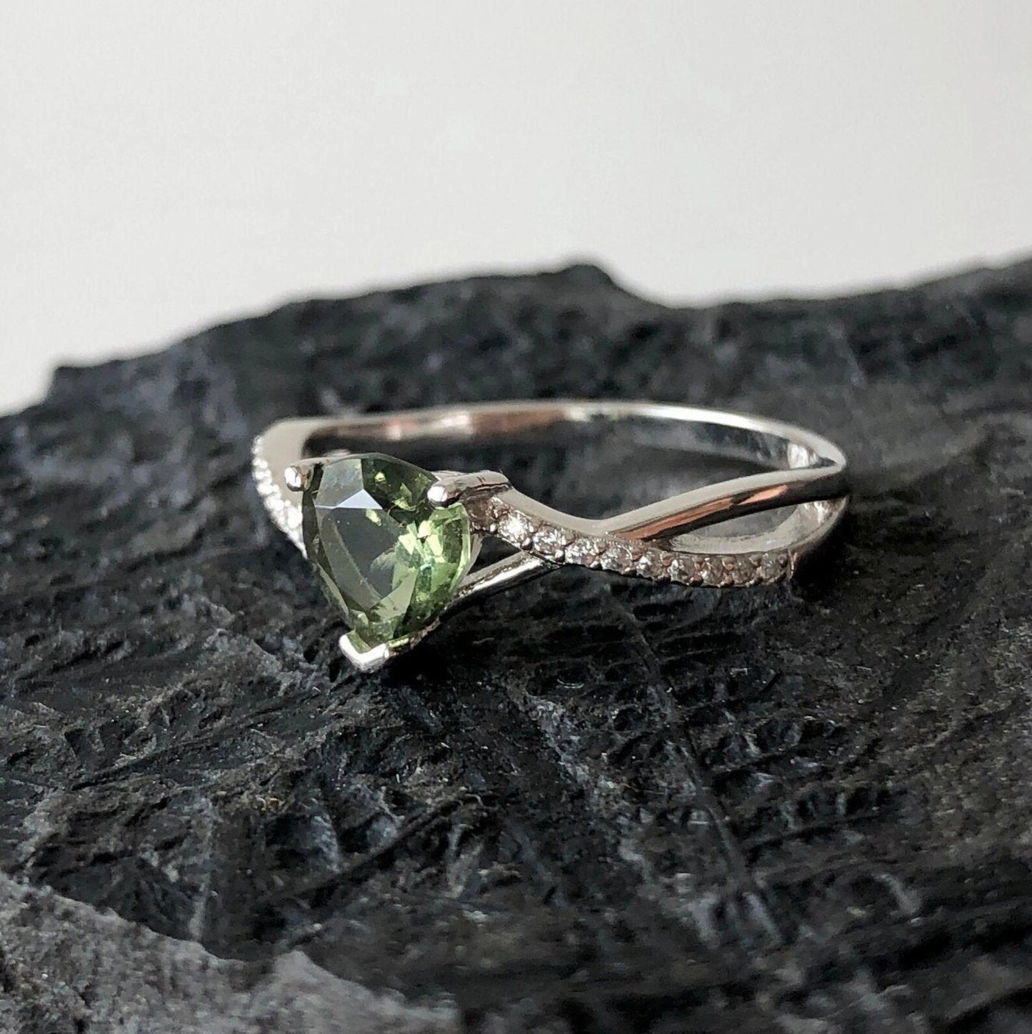 6mm Heart Faceted Moldavite stone Silver ring, real moldavite ring- Czech moldavite jewelry, genuine moldavite ring authentic moldavite ring