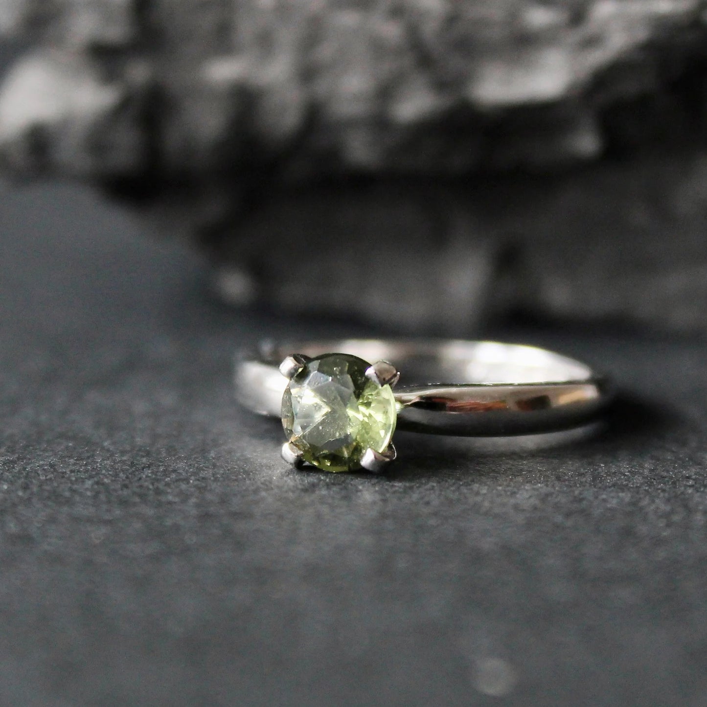 Genuine moldavite ring 6mm stone, real Moldavite ring Silver, Czech moldavite ring with certificate Moldavite jewelry Moldavite wedding ring