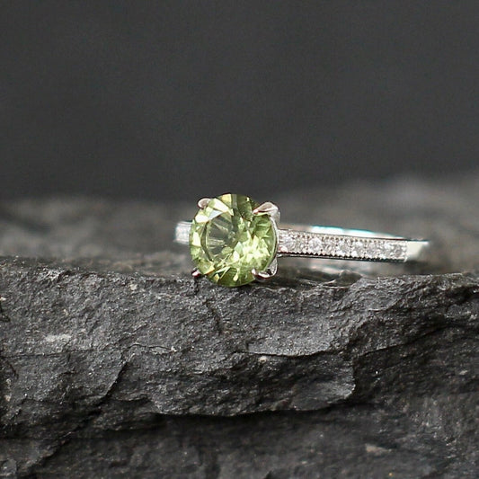 Silver Moldavite Ring 7 mm stone, Authentic Moldavite jewelry- Czech Genuine Moldavite gemstone ring, Faceted moldavite ring real moldavite