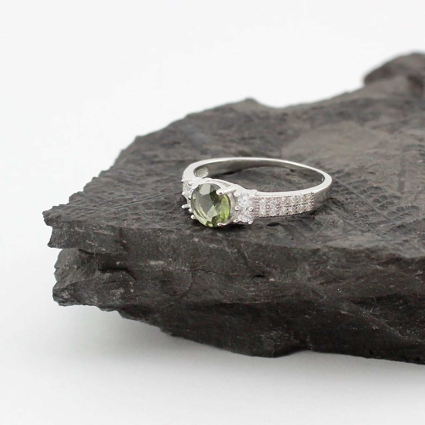 Genuine moldavite ring 6mm stone, real Moldavite ring Silver, Czech moldavite ring with certificate Moldavite jewelry Moldavite wedding ring