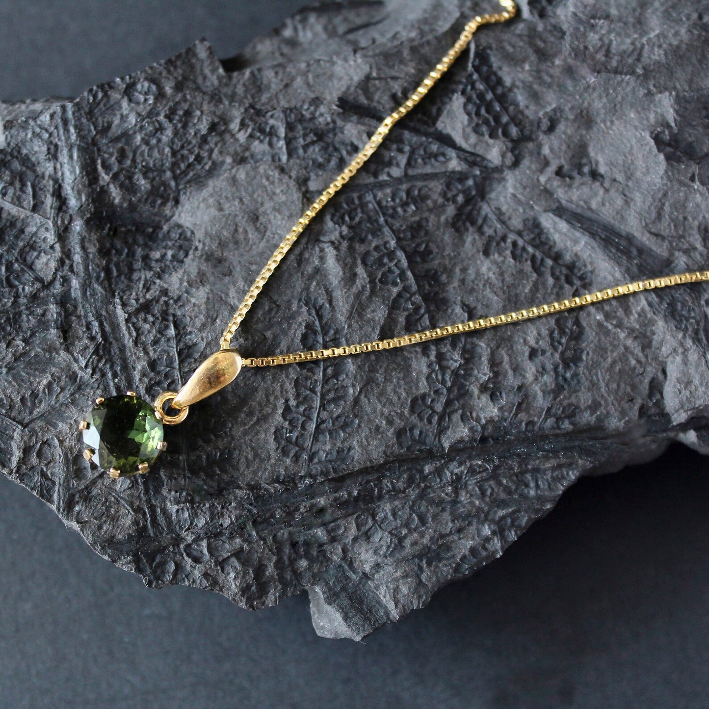 9mm stone CZECH MOLDAVITE Pendant Sterling Silver Moldavite jewelry- real moldavite necklace Genuine moldavite necklaces Authentic moldavite