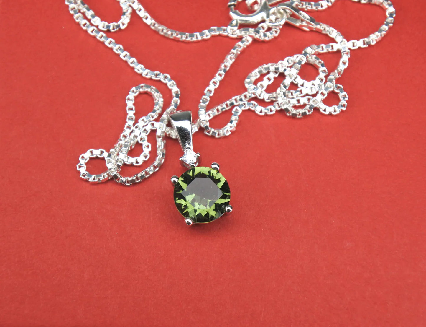 7 mm stone real MOLDAVITE Pendant Sterling Silver Moldavite jewelry from Czech Republic genuine moldavite pendant necklace with certificate