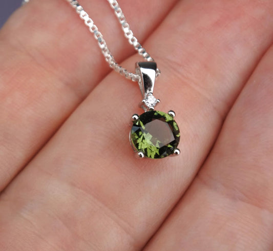 7 mm stone real MOLDAVITE Pendant Sterling Silver Moldavite jewelry from Czech Republic genuine moldavite pendant necklace with certificate