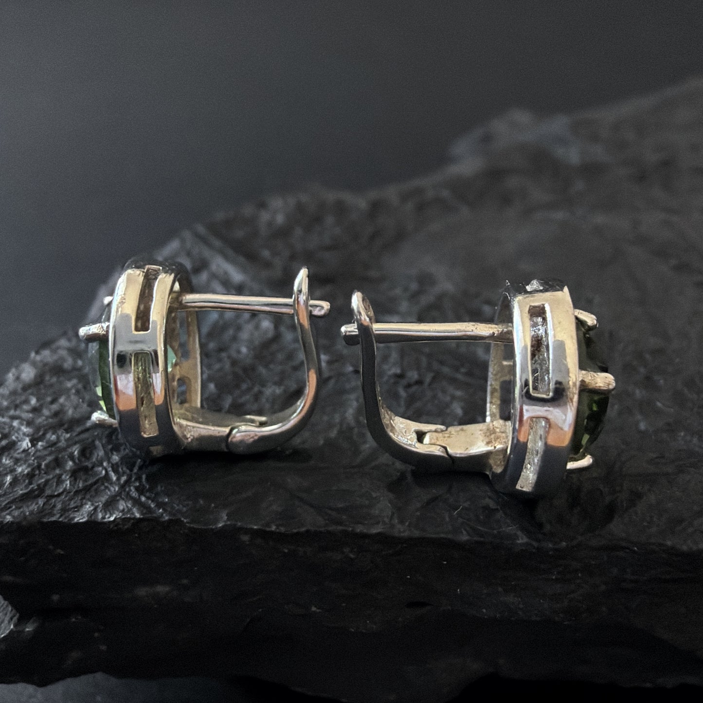 CZECH MOLDAVITE Earrings 7 mm Silver jewelry real Moldavite Stud Earrings, genuine moldavite earrings Moldavite jewelry celestial earrings