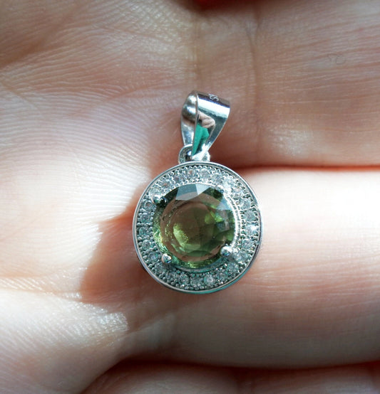 7 mm stone real MOLDAVITE Pendant Sterling Silver Moldavite jewelry from Czech Republic genuine moldavite pendant necklace with certificate