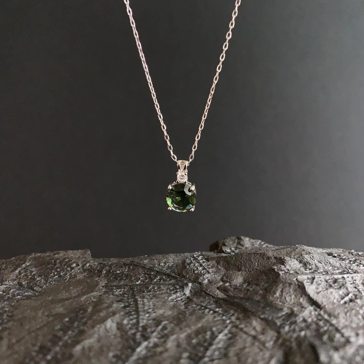 8 mm stone real MOLDAVITE Pendant Sterling Silver Moldavite jewelry from Czech Republic genuine moldavite pendant necklace with certificate