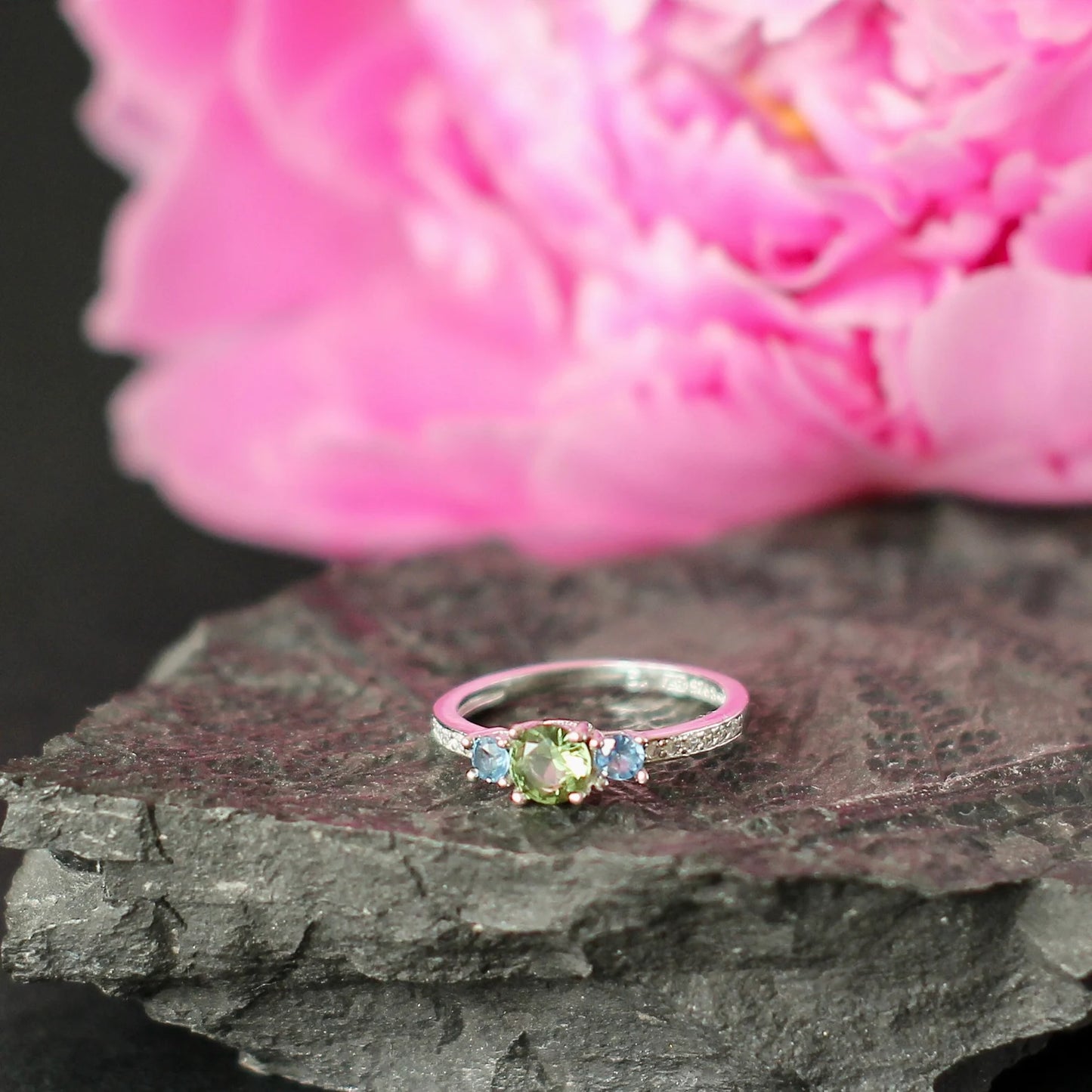 CZECH MOLDAVITE+ 2 blue Sapphire ring, Sterling silver Moldavite ring and Natural Sapphire gemstone, genuine moldavite ring with certificate