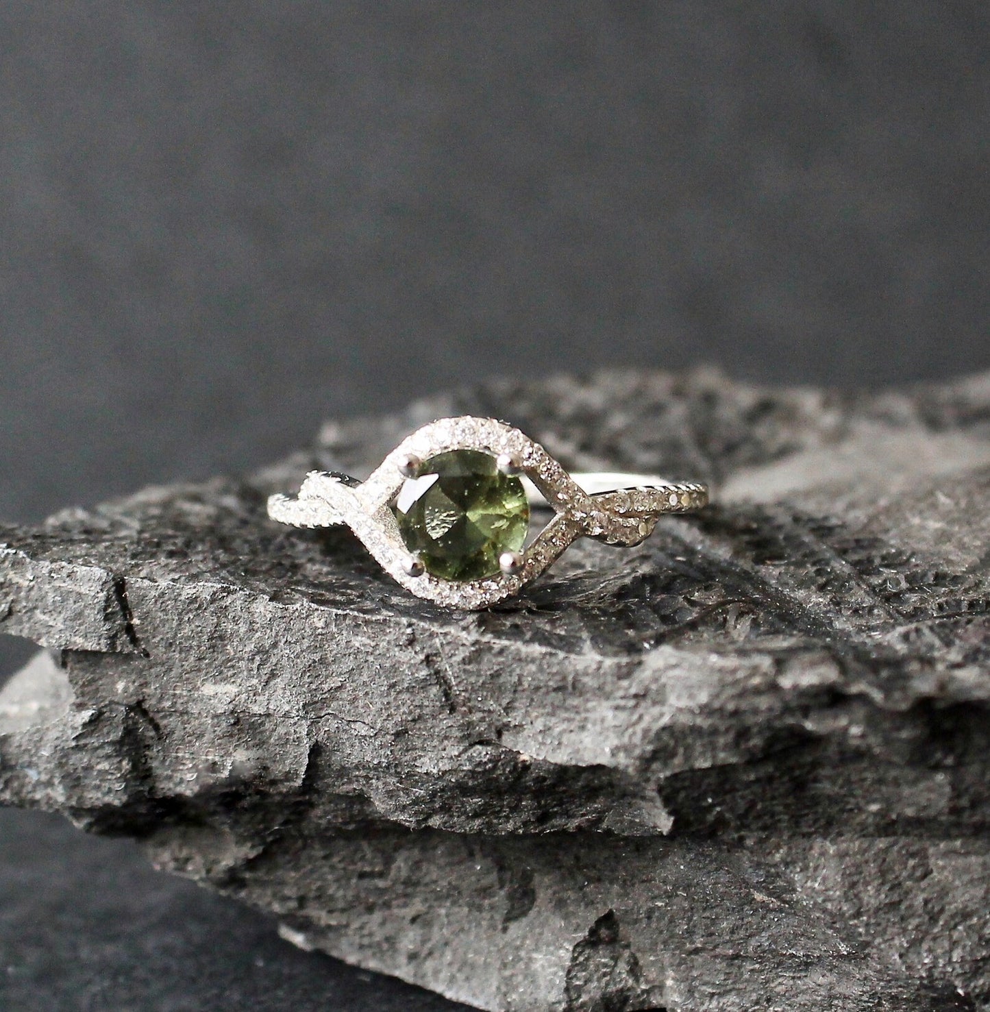 Genuine moldavite ring 6mm stone, real Moldavite ring Silver, Czech moldavite ring with certificate Moldavite jewelry Moldavite wedding ring